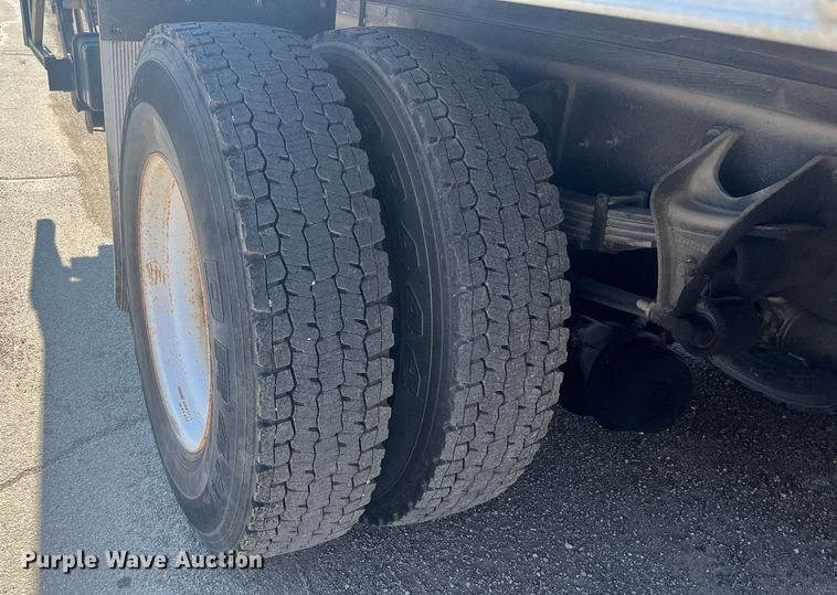 image for item EI0627 2013 International  WorkStar 7300 box truck