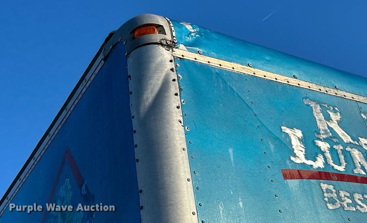 image for item EK4006 2000 International 4700 box truck