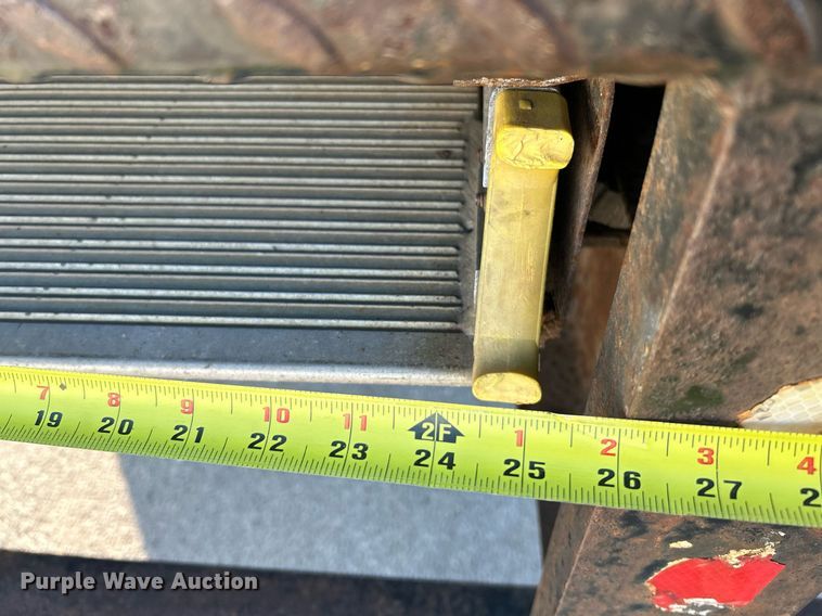 image for item EK4006 2000 International 4700 box truck