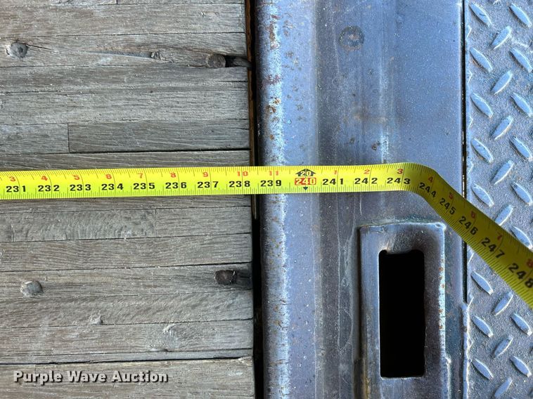 image for item EK4006 2000 International 4700 box truck