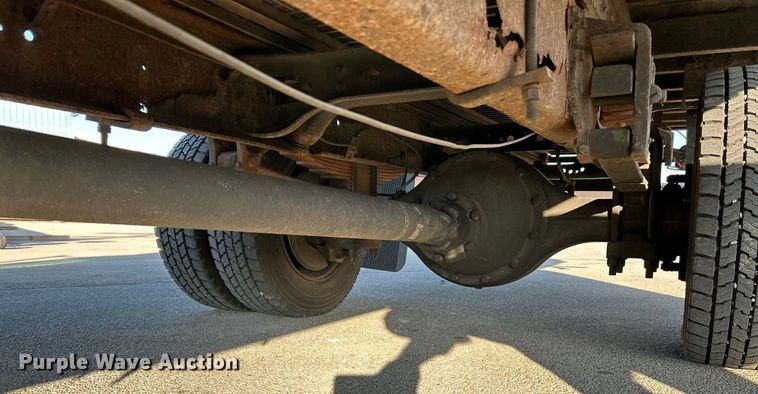 image for item EK4006 2000 International 4700 box truck