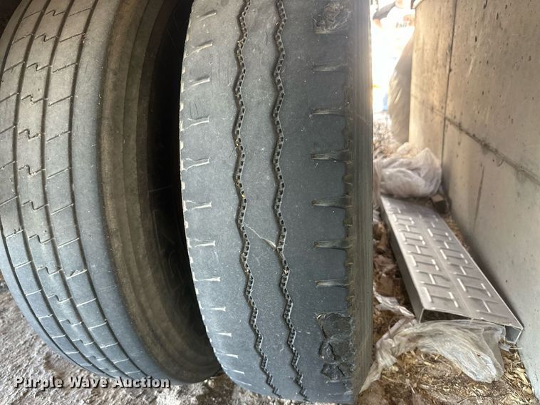 image for item EK9803 1994 Strick dry van trailer