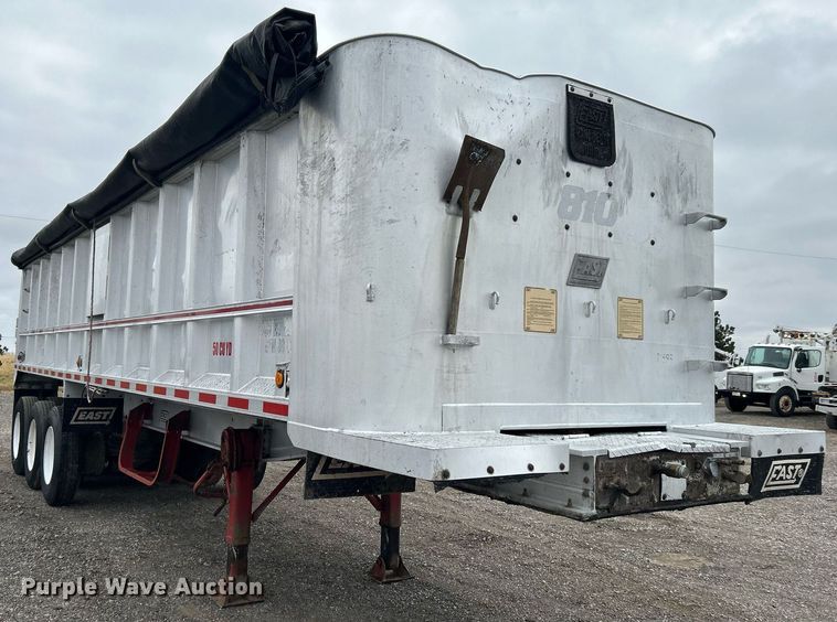 image for item KH9651 1997 East end dump trailer