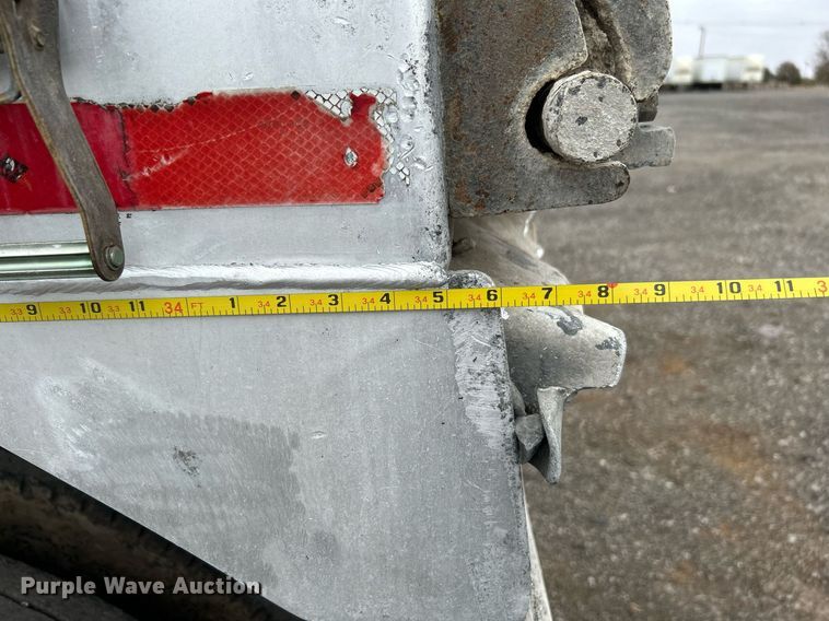 image for item KH9651 1997 East end dump trailer