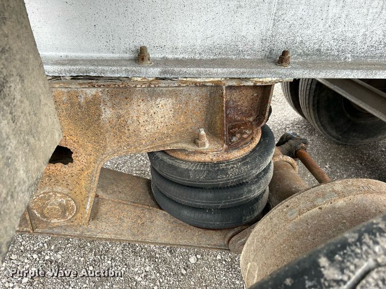 image for item KH9651 1997 East end dump trailer