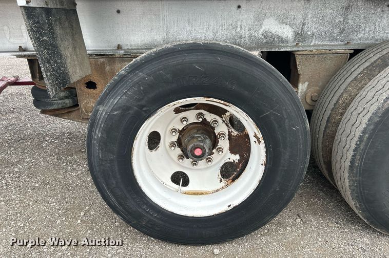 image for item KH9651 1997 East end dump trailer