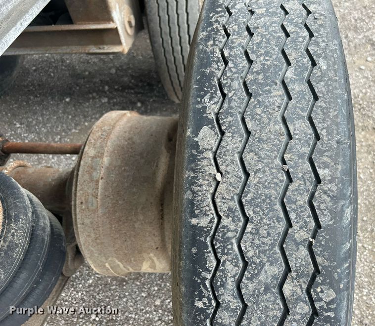 image for item KH9651 1997 East end dump trailer