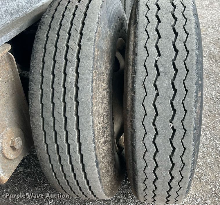 image for item KH9651 1997 East end dump trailer