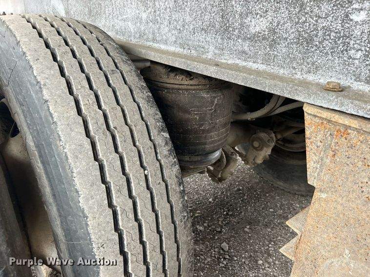 image for item KH9651 1997 East end dump trailer