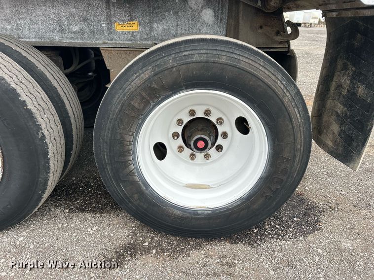 image for item KH9651 1997 East end dump trailer