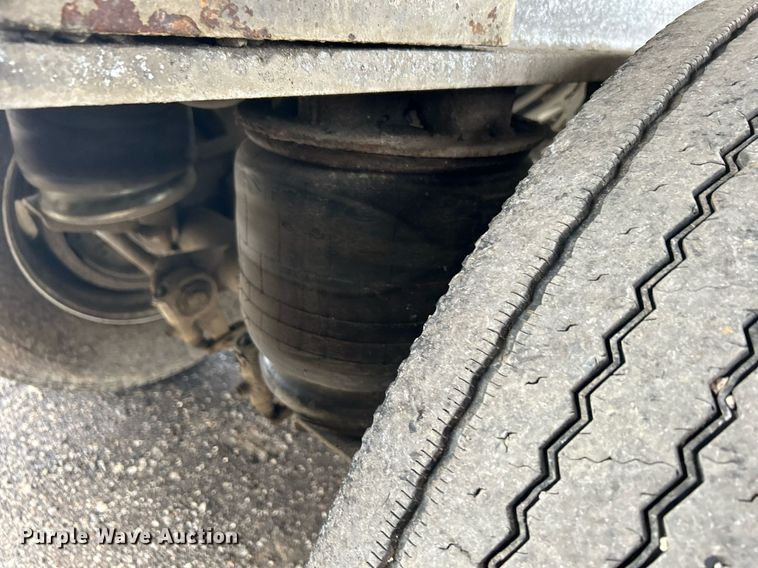 image for item KH9651 1997 East end dump trailer