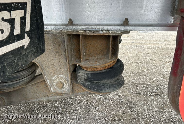 image for item KH9651 1997 East end dump trailer