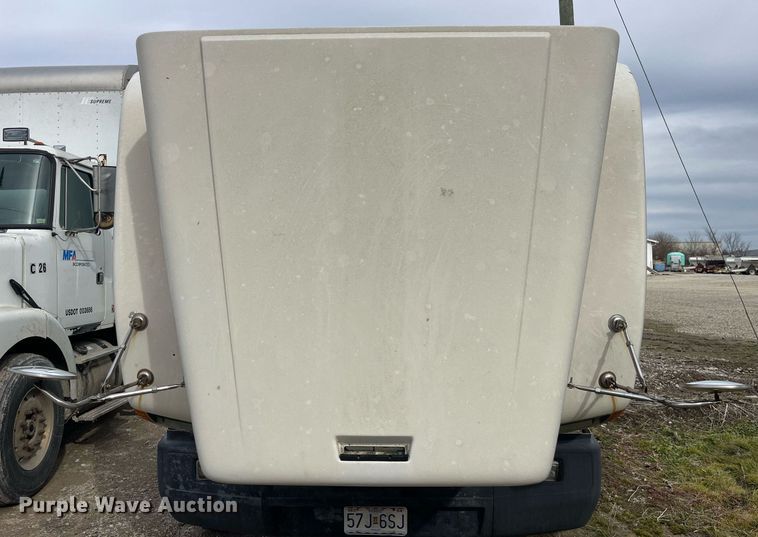 image for item LD9952 1994 Freightliner  FLD semi truck