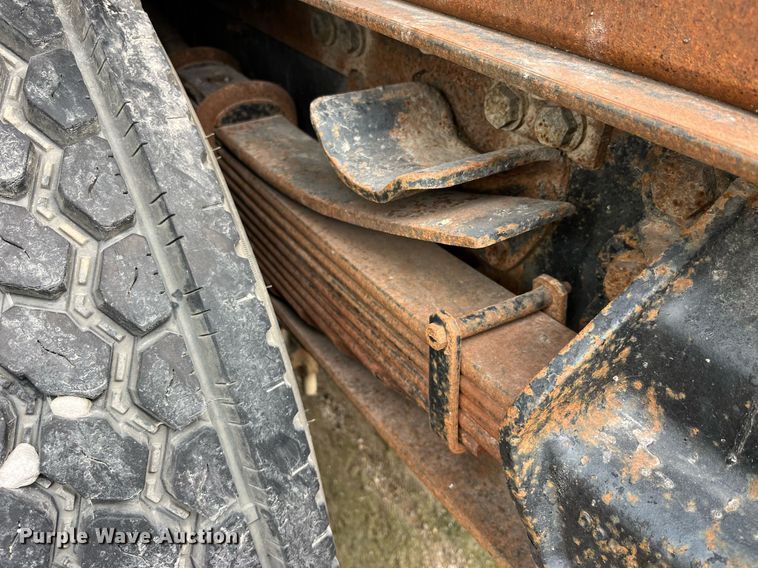 image for item LD9952 1994 Freightliner  FLD semi truck