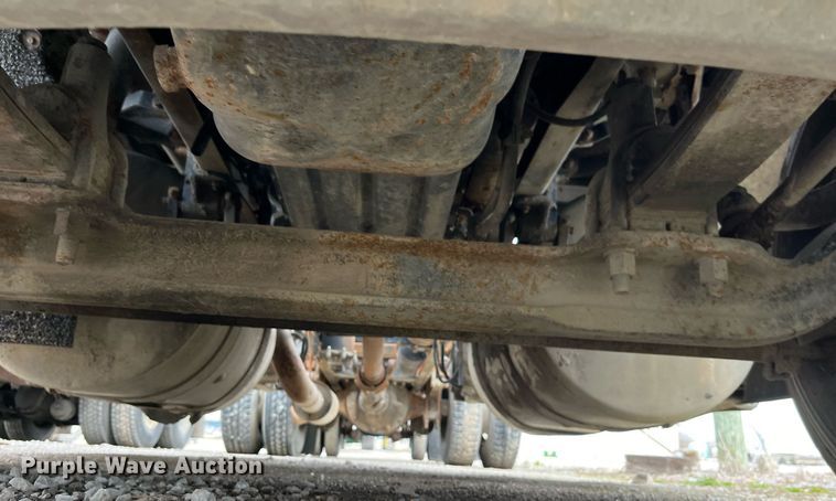 image for item LD9952 1994 Freightliner  FLD semi truck