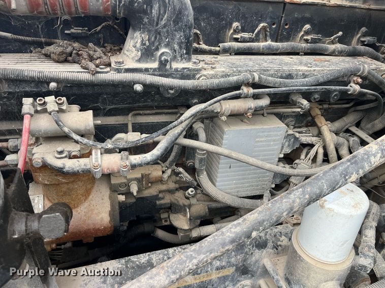 image for item LD9952 1994 Freightliner  FLD semi truck