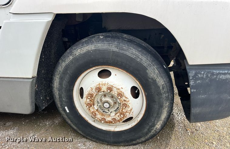 image for item LD9952 1994 Freightliner  FLD semi truck