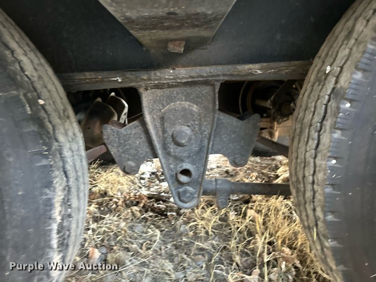 image for item LK9775 1976 Great Dane  drop deck trailer