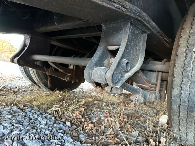 image for item LK9775 1976 Great Dane  drop deck trailer