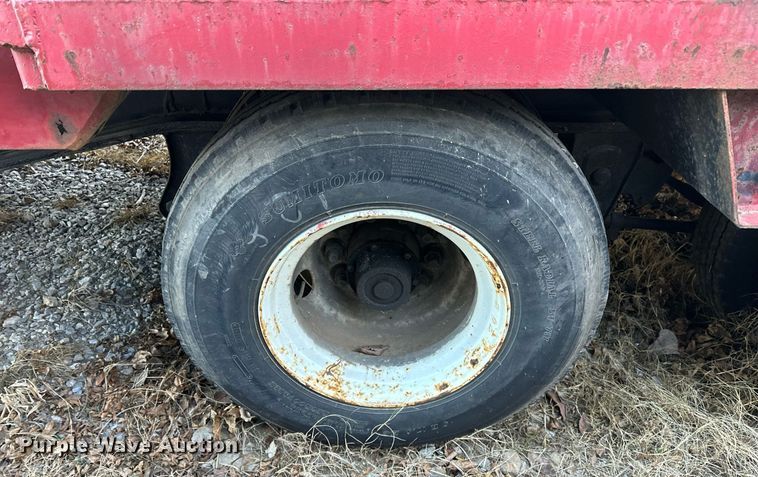 image for item LK9775 1976 Great Dane  drop deck trailer