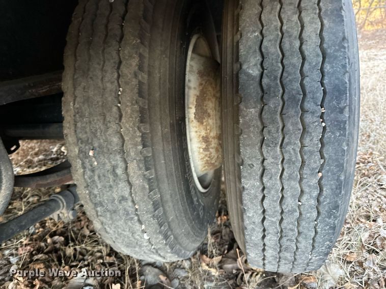 image for item LK9775 1976 Great Dane  drop deck trailer