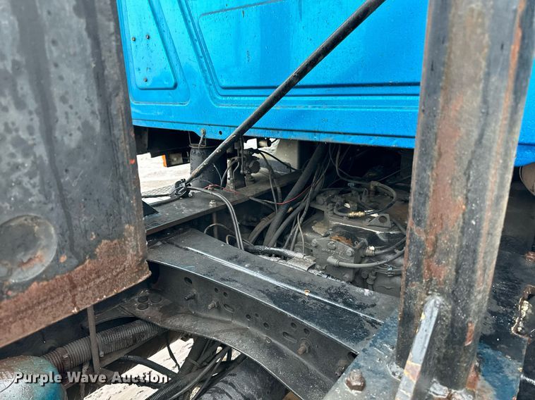 image for item LO9483 2007 Mack CTP713B roll-off container truck