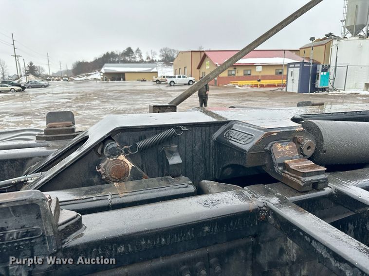 image for item LO9483 2007 Mack CTP713B roll-off container truck