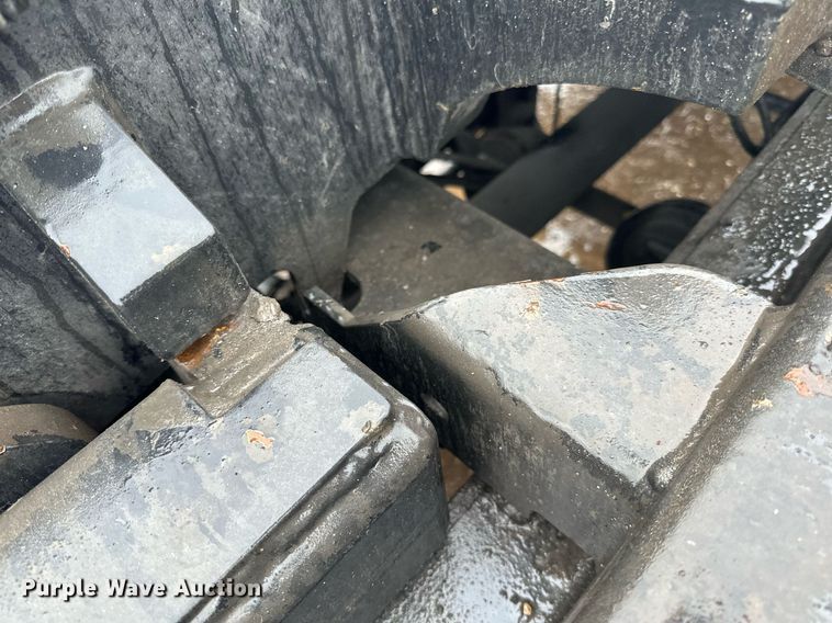 image for item LO9483 2007 Mack CTP713B roll-off container truck