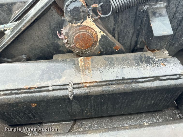 image for item LO9483 2007 Mack CTP713B roll-off container truck