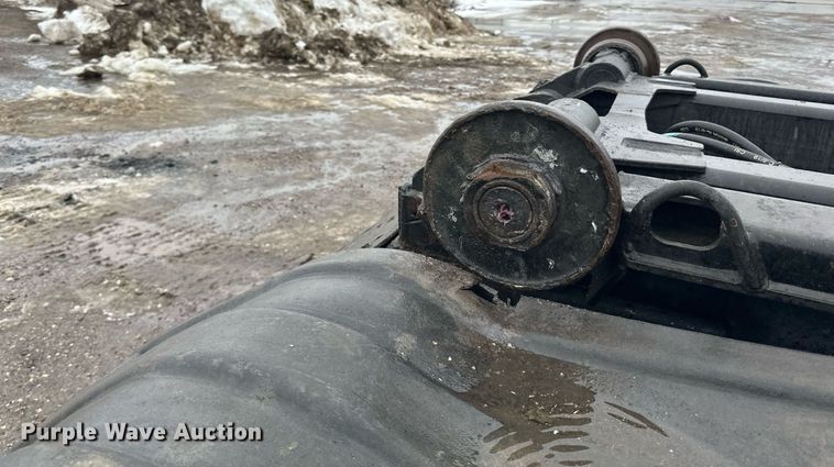 image for item LO9483 2007 Mack CTP713B roll-off container truck