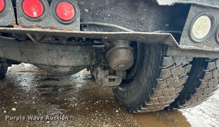 image for item LO9483 2007 Mack CTP713B roll-off container truck