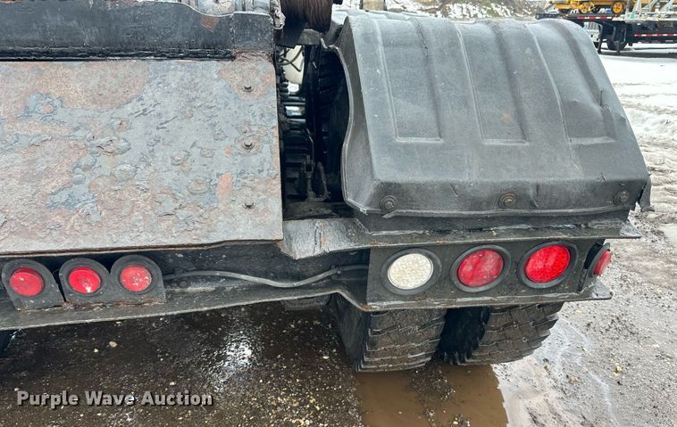 image for item LO9483 2007 Mack CTP713B roll-off container truck