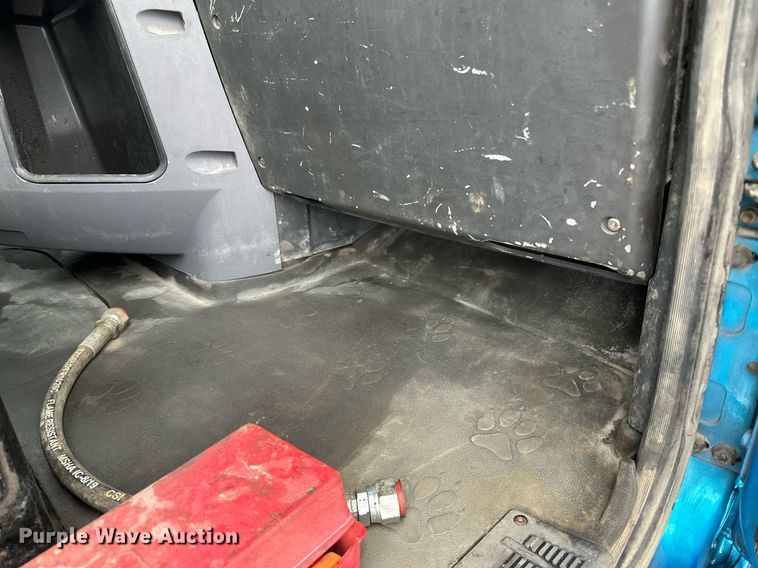 image for item LO9483 2007 Mack CTP713B roll-off container truck