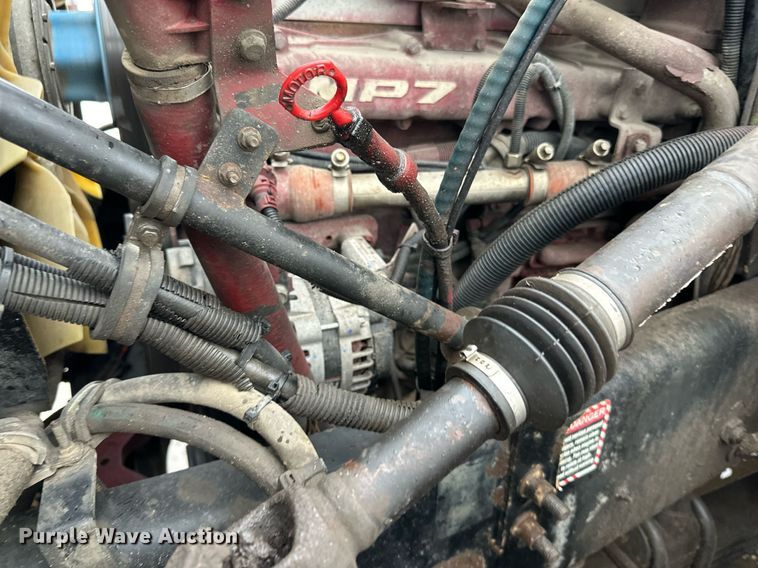 image for item LO9483 2007 Mack CTP713B roll-off container truck