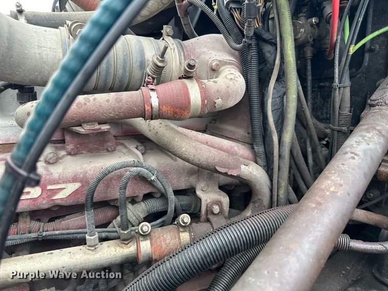 image for item LO9483 2007 Mack CTP713B roll-off container truck