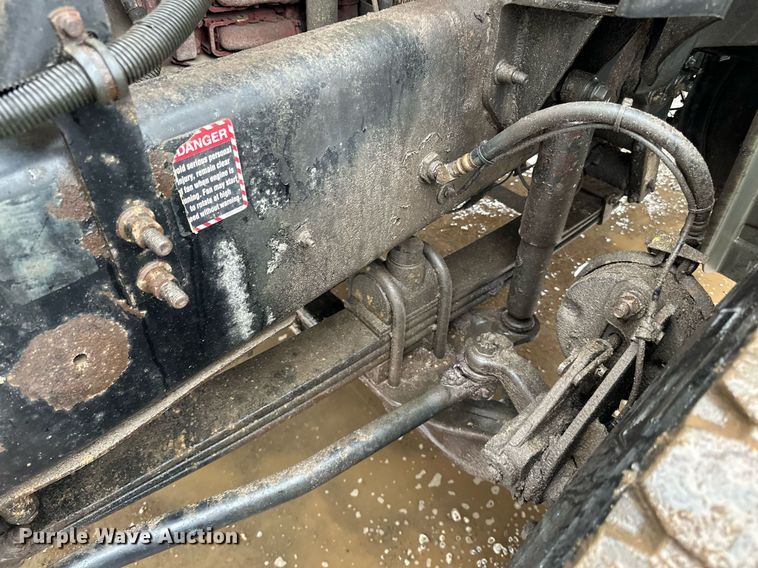 image for item LO9483 2007 Mack CTP713B roll-off container truck