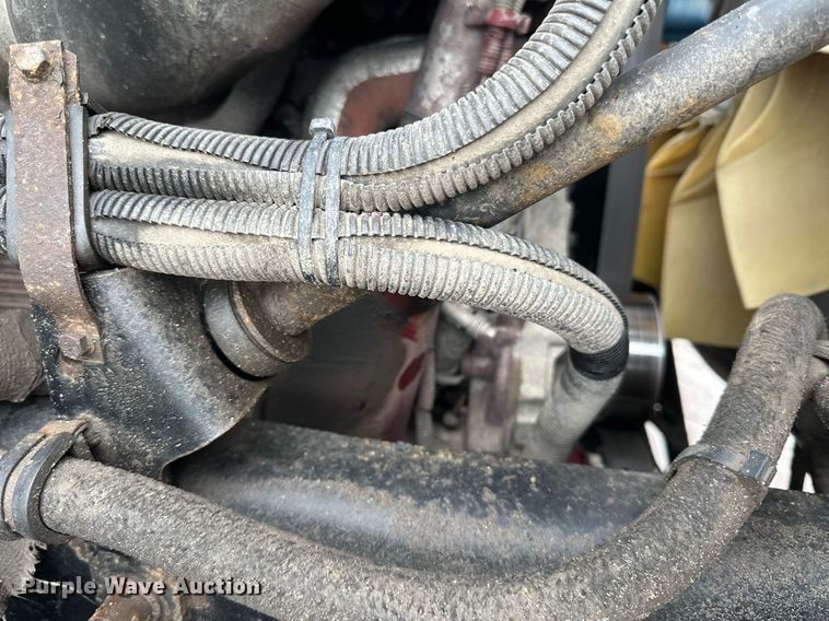 image for item LO9483 2007 Mack CTP713B roll-off container truck