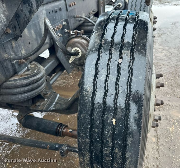 image for item LO9483 2007 Mack CTP713B roll-off container truck