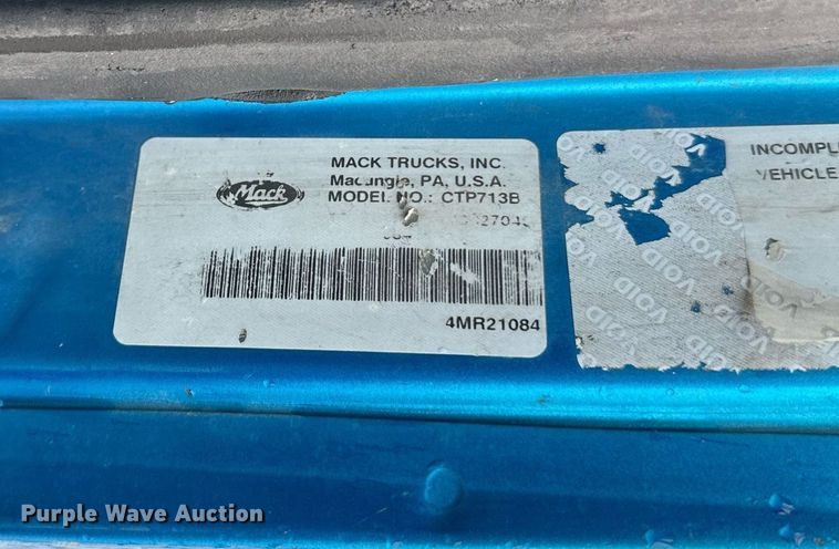 image for item LO9483 2007 Mack CTP713B roll-off container truck