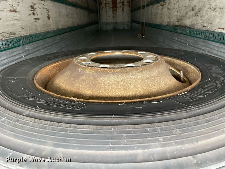 image for item LV9096 1988 Utility Trailer  VS2D dry van trailer