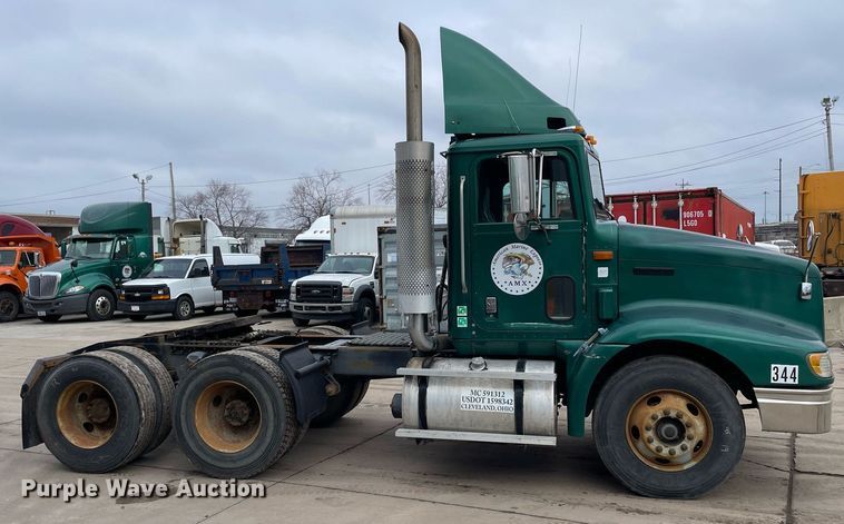 image for item LV9980 1997 International  9200 semi truck