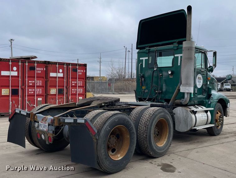 image for item LV9980 1997 International  9200 semi truck