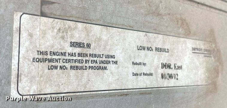 image for item LV9980 1997 International  9200 semi truck