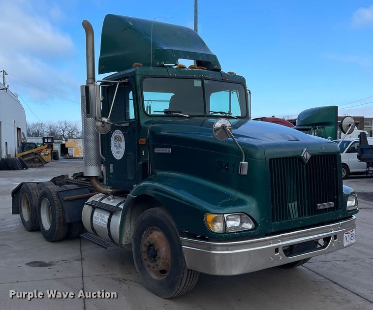 image for item LV9981 1998 International 9100 semi truck