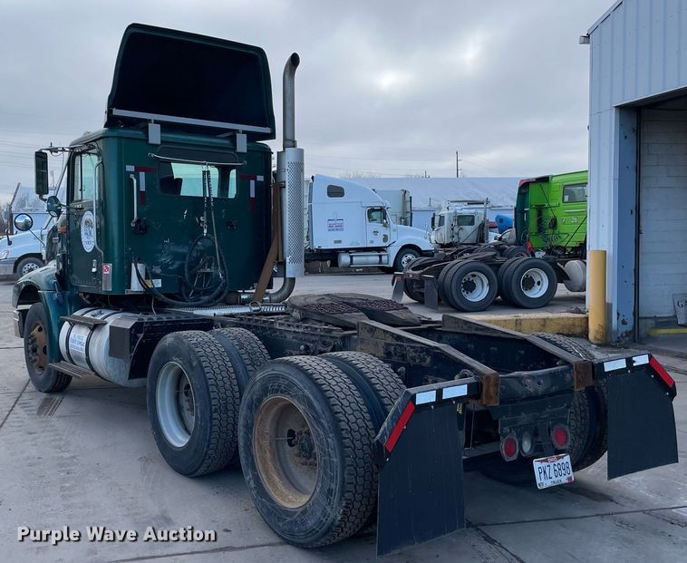 image for item LV9981 1998 International 9100 semi truck