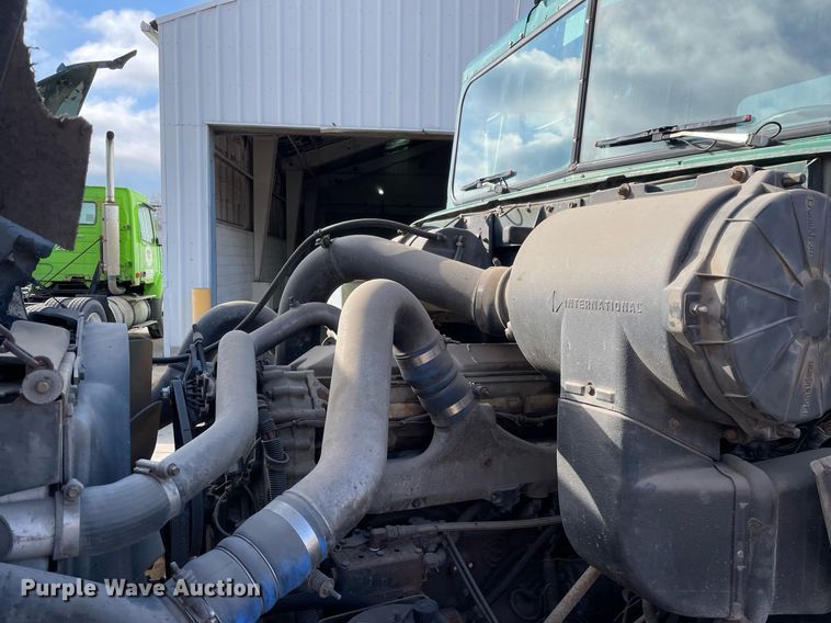 image for item LV9981 1998 International 9100 semi truck