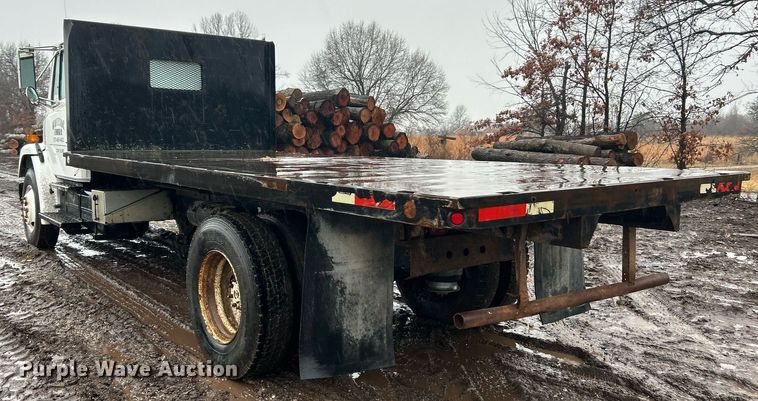 image for item NE9751 1999 Freightliner FL80 flatbed truck