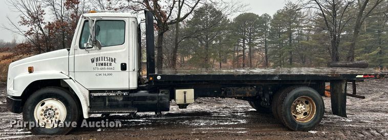 image for item NE9751 1999 Freightliner FL80 flatbed truck