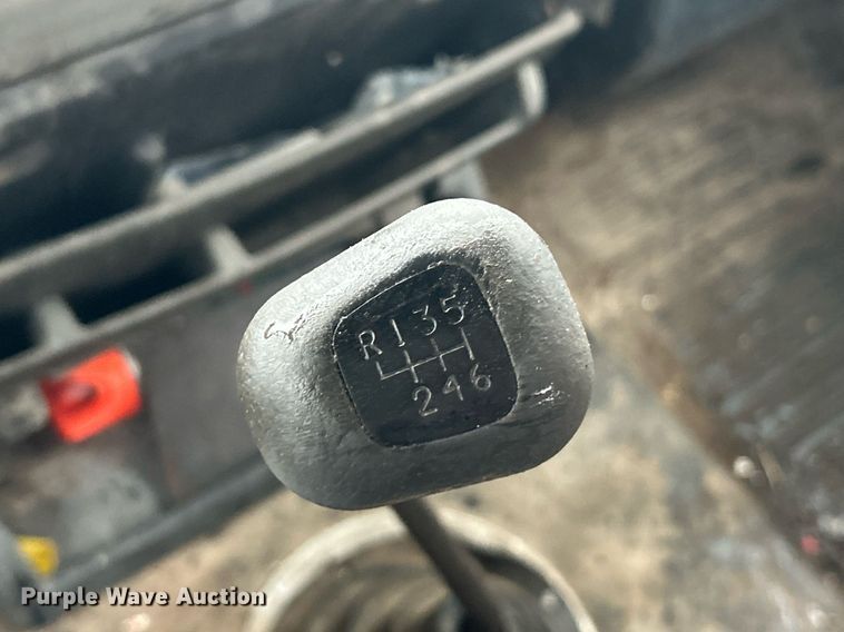 image for item NE9751 1999 Freightliner FL80 flatbed truck