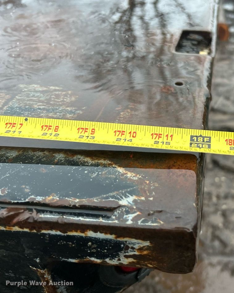 image for item NE9751 1999 Freightliner FL80 flatbed truck